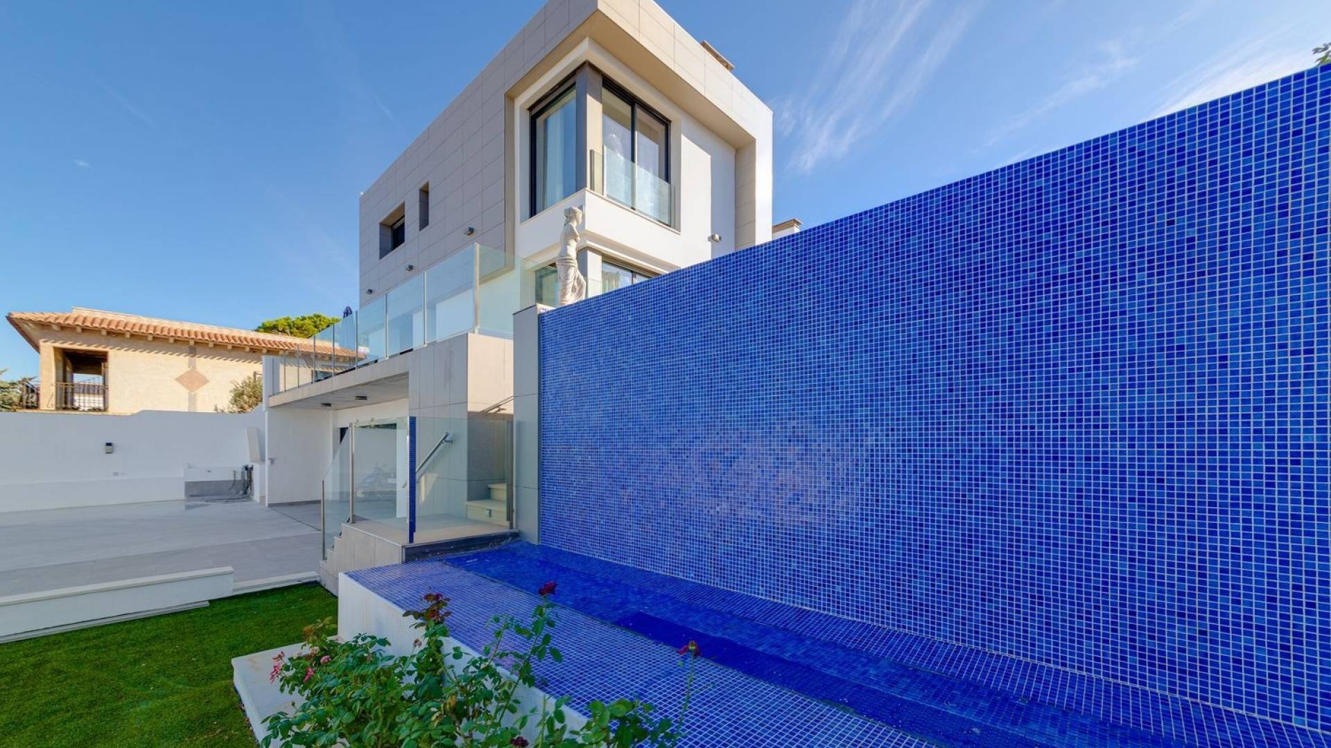 Segunda Mano - Villa - Torrevieja