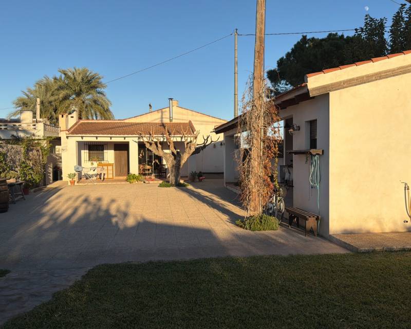 Semi-detached villa · Second hand · Dolores · Dolores