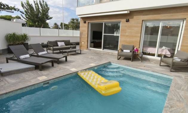 Semi-detached villa - Second hand - San Pedro del Pinatar - San Pedro de Pinatar