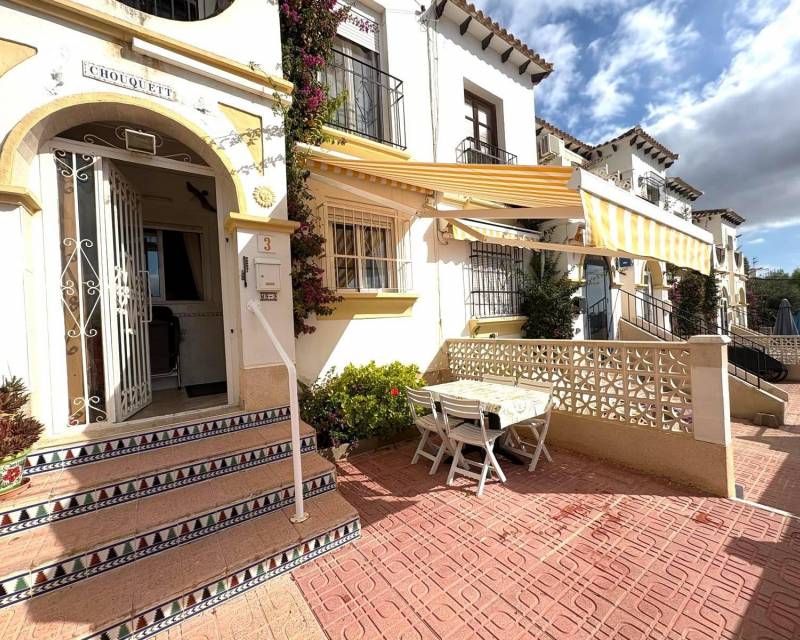 Townhouse · D'occasion · San Miguel de Salinas · LAS FILIPINAS
