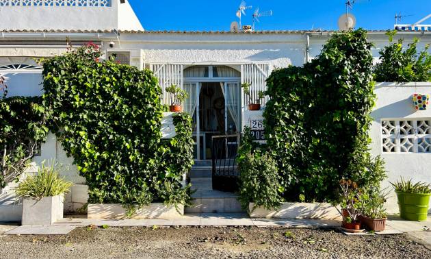 Townhouse - Gebraucht - Torrevieja - Urbanización San Luis