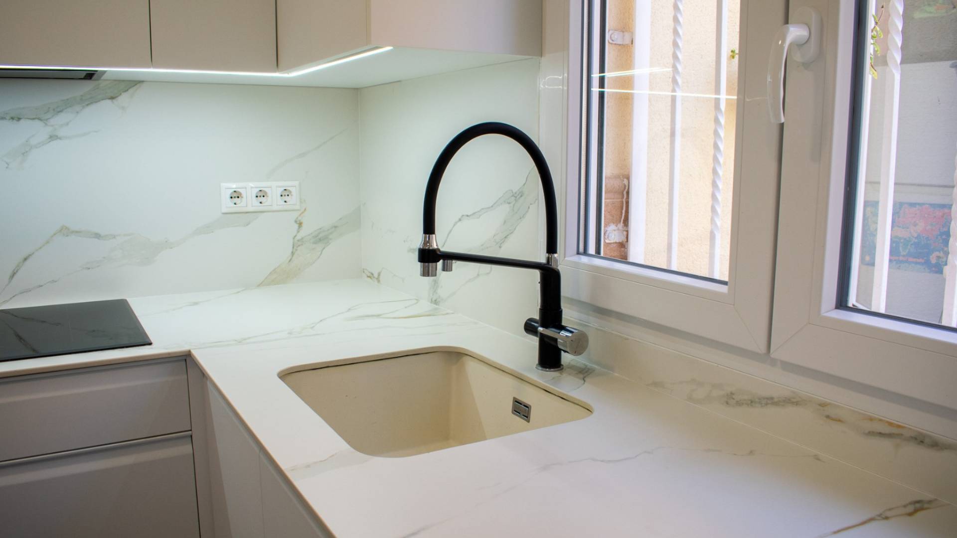 Tweedehands - Adosado - Guardamar del Segura - Urbanizaciones