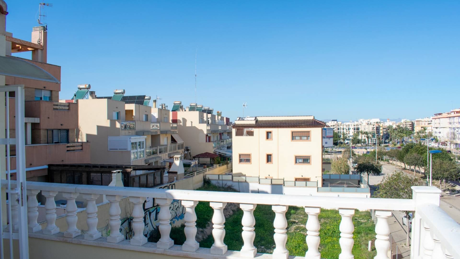 Tweedehands - Adosado - Guardamar del Segura - Urbanizaciones