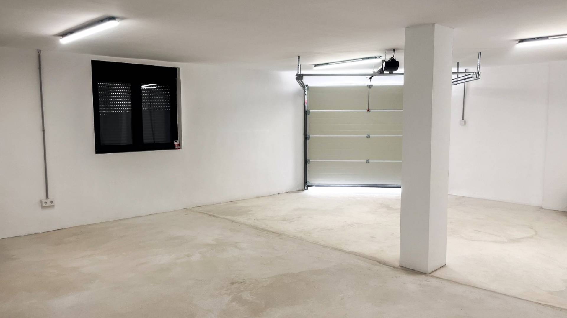 Tweedehands - Adosado -  - Town