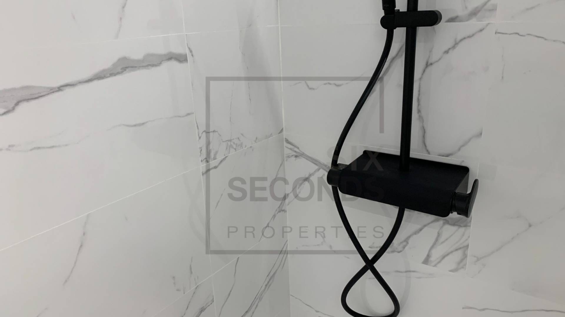 Tweedehands - Appartement  Plat - Alicante - Centro