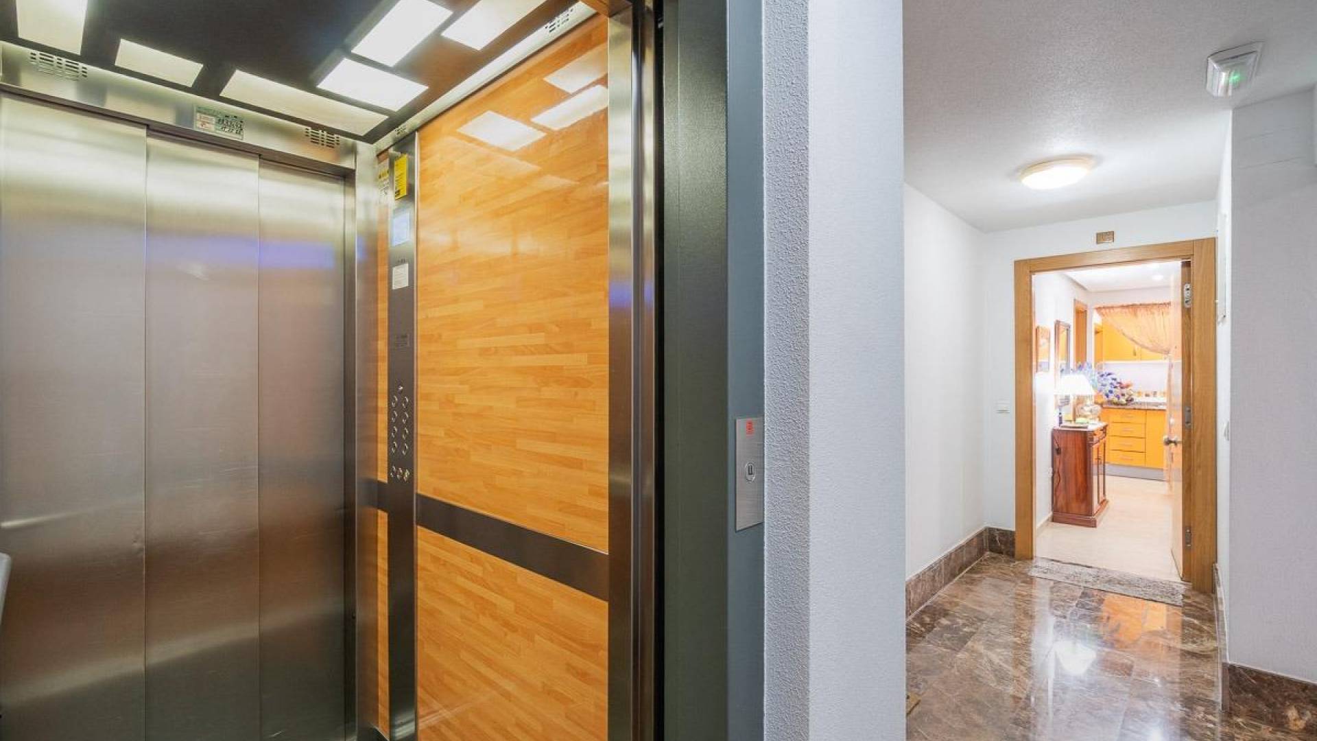 Tweedehands - Appartement  Plat - Torrevieja - Centro