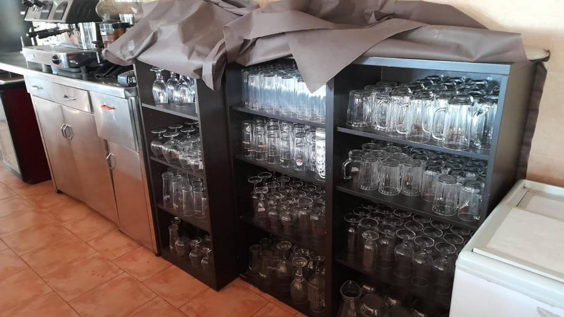 Tweedehands - Commercieel van Locaux - Alicante - Bañeres