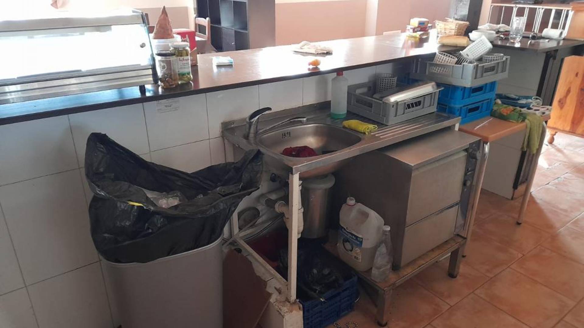 Tweedehands - Commercieel van Locaux - Alicante - Bañeres