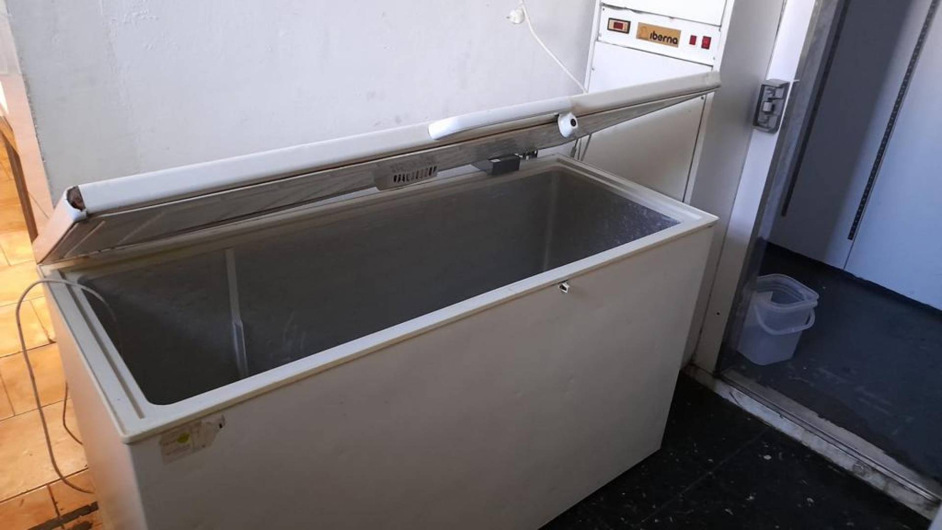 Tweedehands - Commercieel van Locaux - Alicante - Bañeres