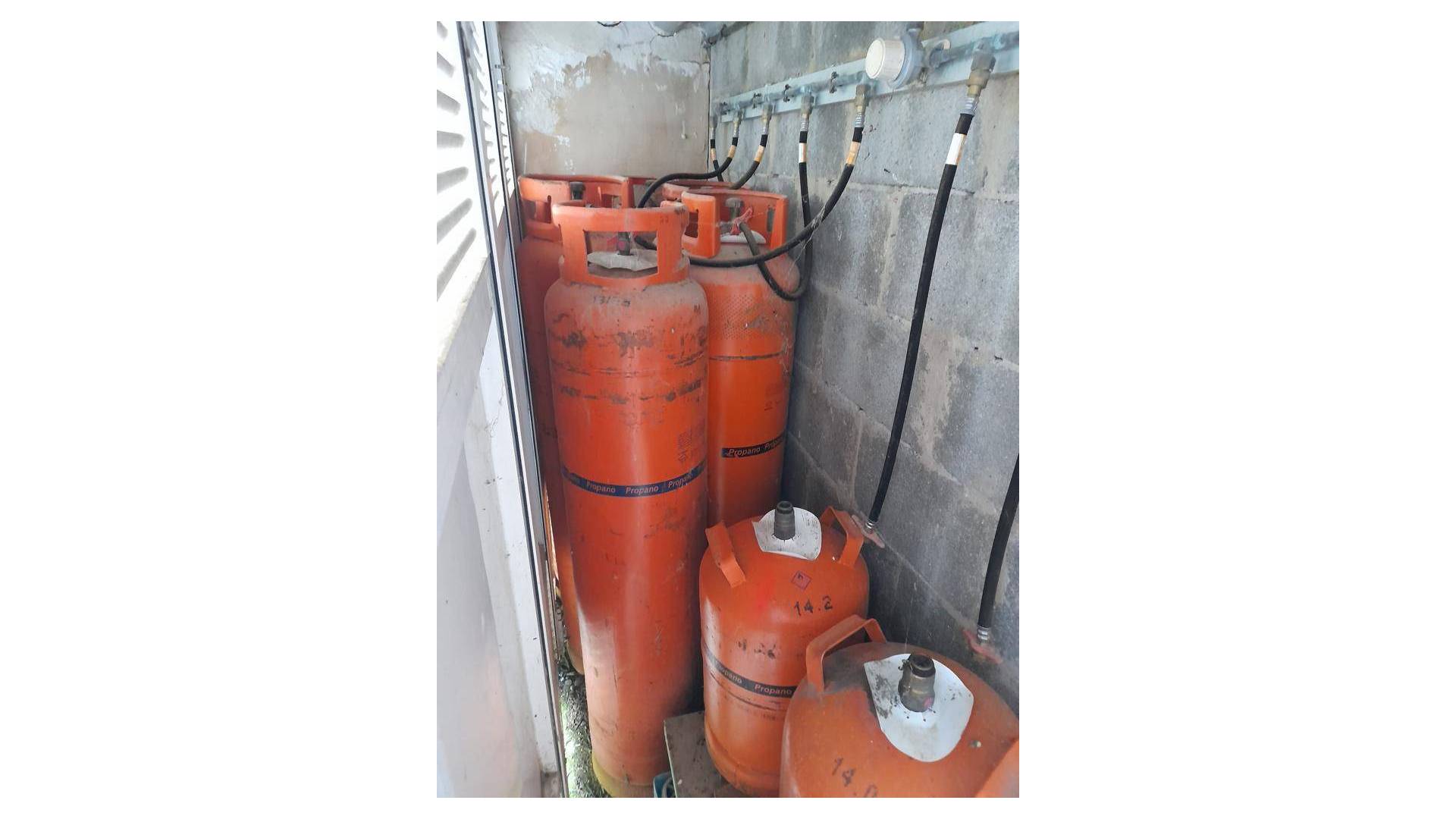 Tweedehands - Commercieel van Locaux - Alicante - Bañeres