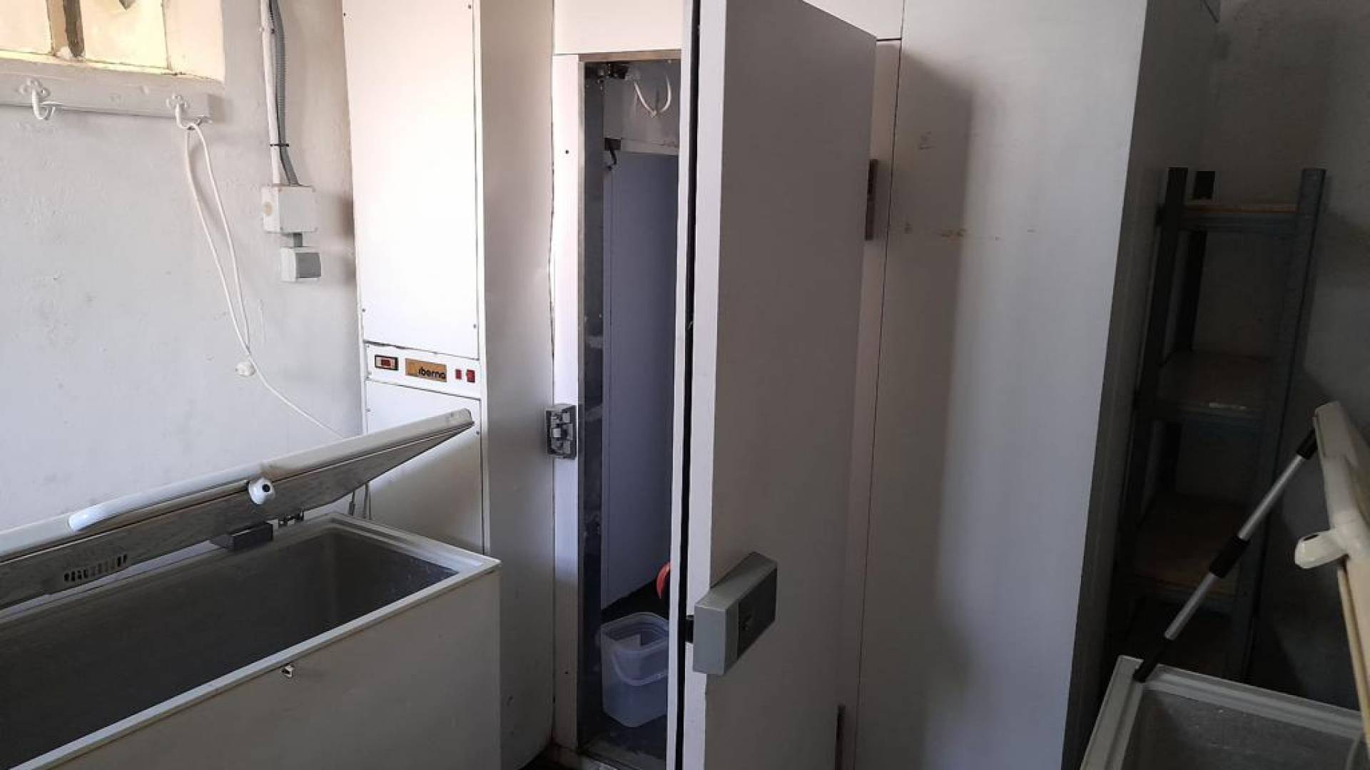 Tweedehands - Commercieel van Locaux - Alicante - Bañeres