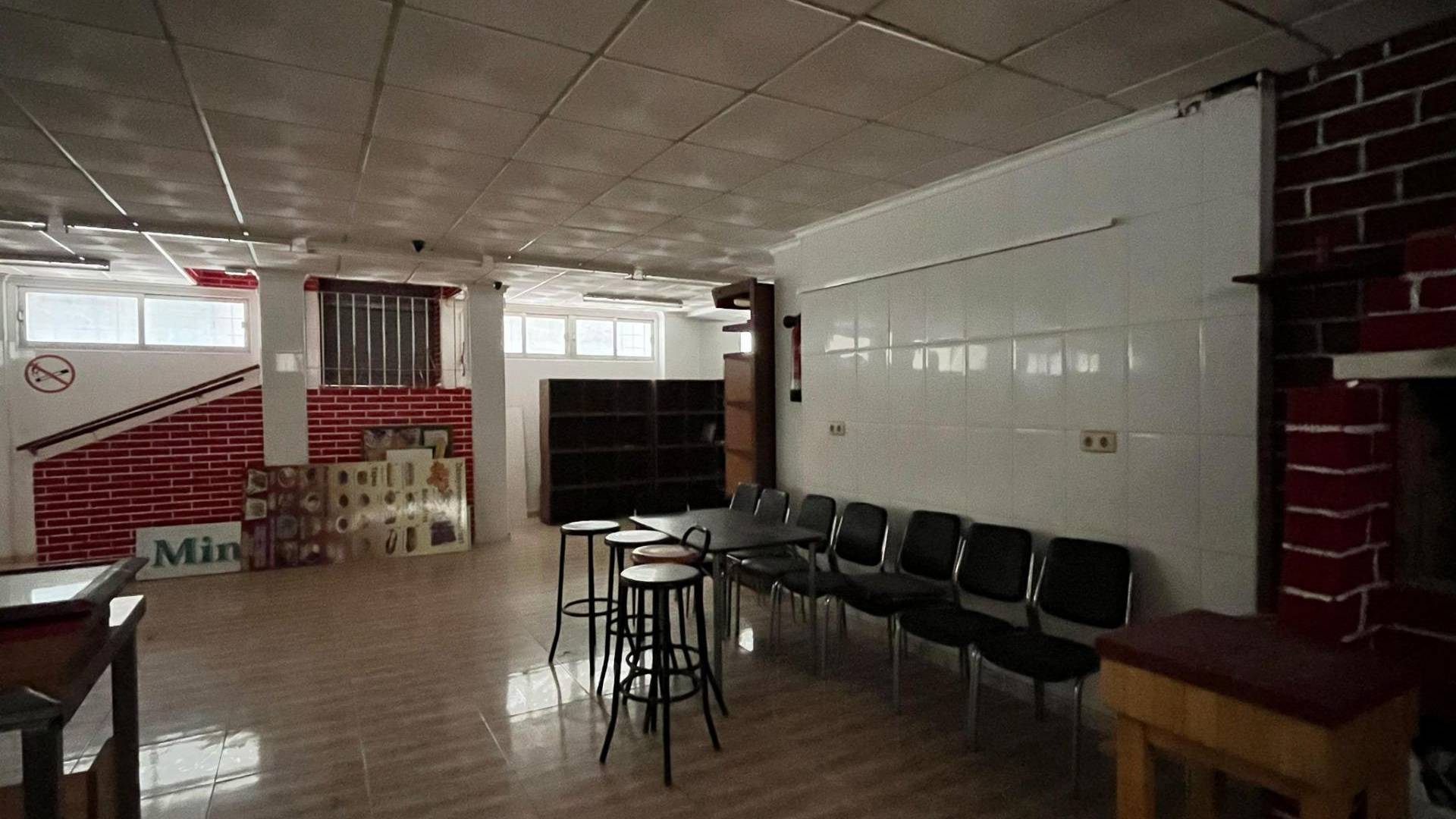 Tweedehands - Commercieel van Locaux - Torrevieja - Acequion