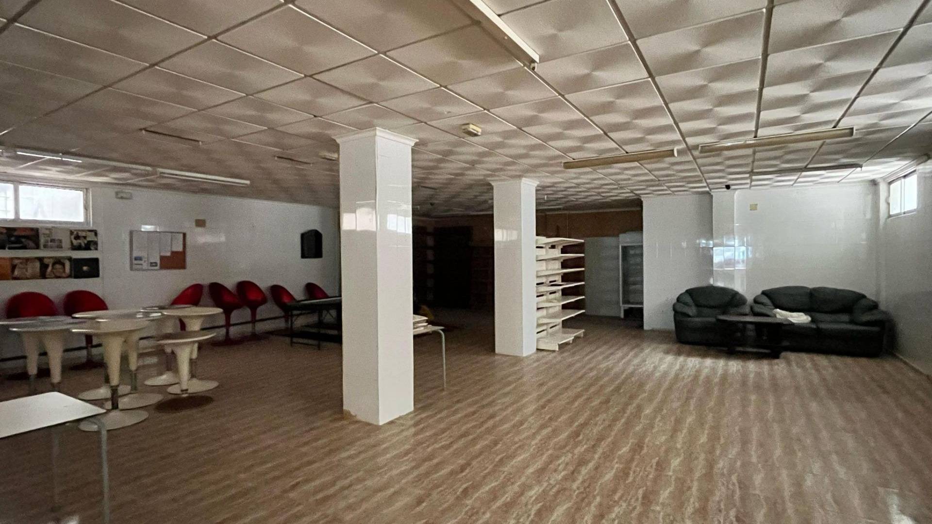 Tweedehands - Commercieel van Locaux - Torrevieja - Acequion