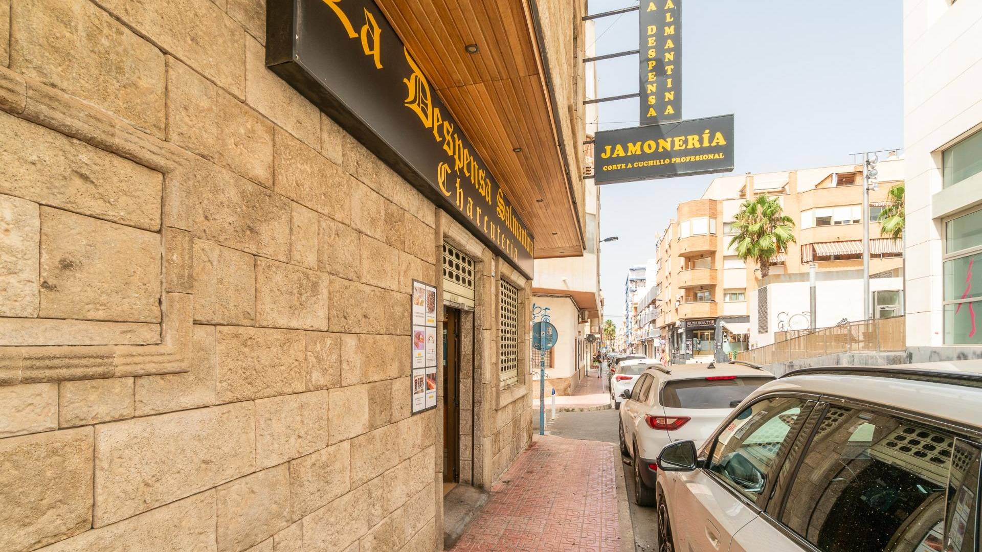 Tweedehands - Commercieel van Locaux - Torrevieja - Paseo maritimo