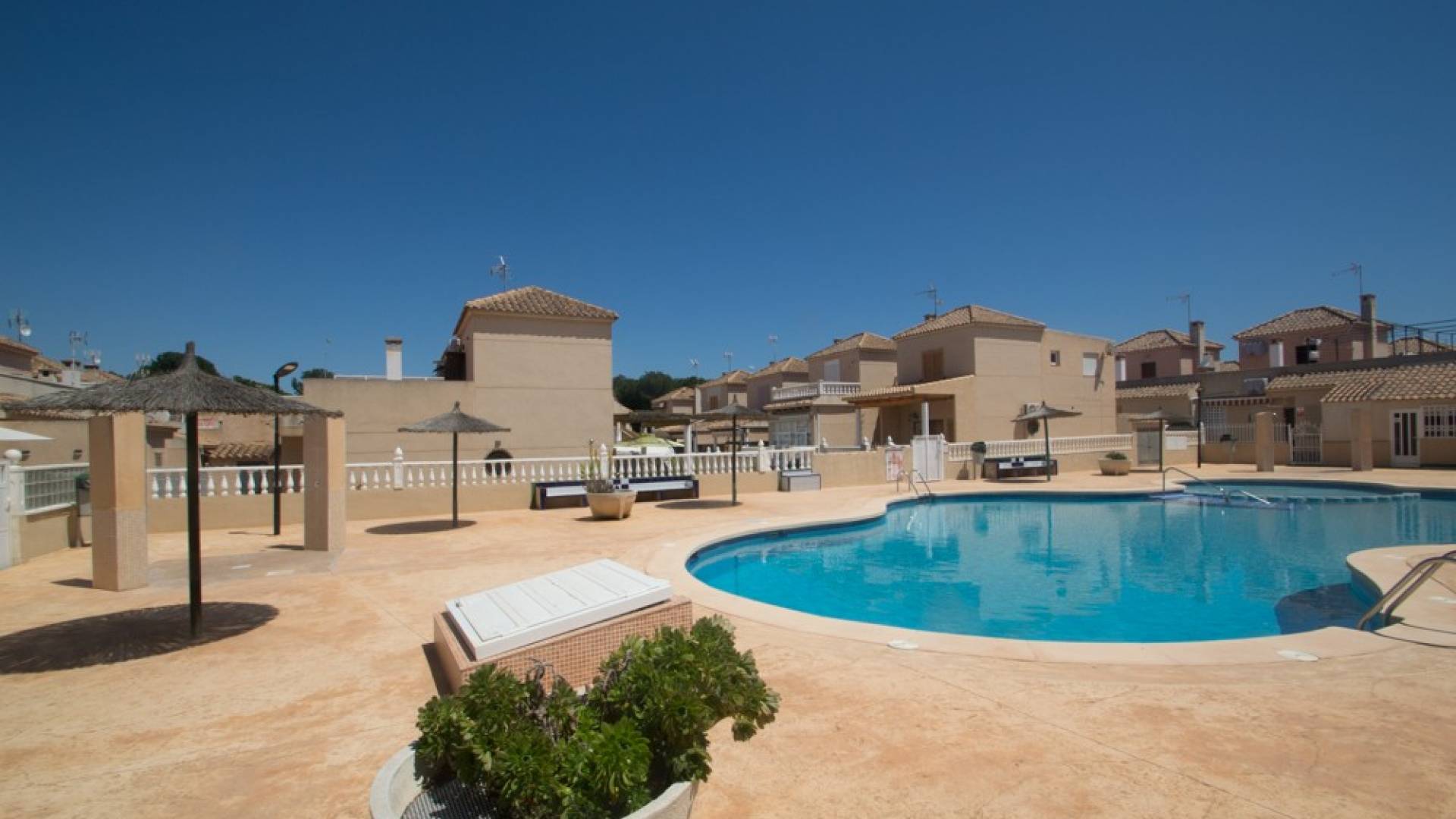 Tweedehands - Halfvrijstaand - Torrevieja - Los altos