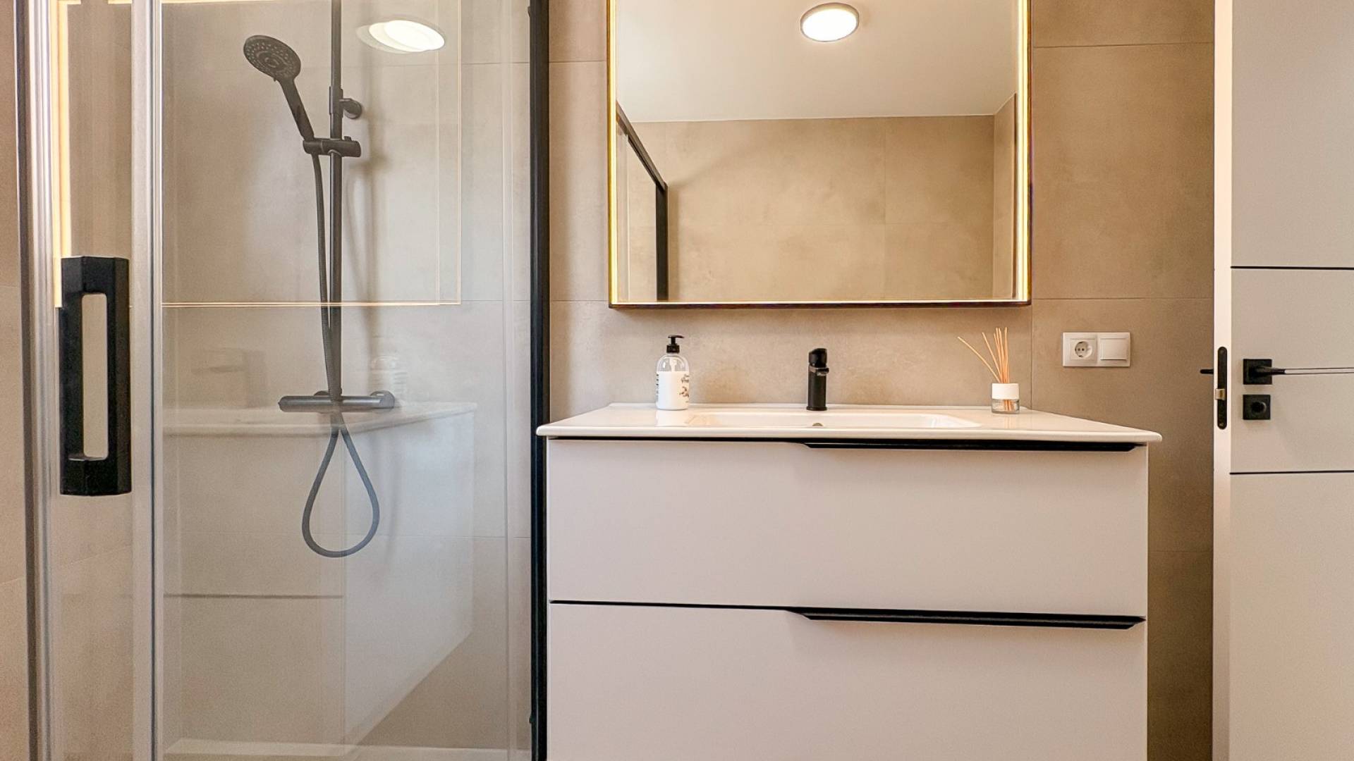 Tweedehands - Halfvrijstaande villa - El Campello - Pueblo Acantilado - Venta Lanuza