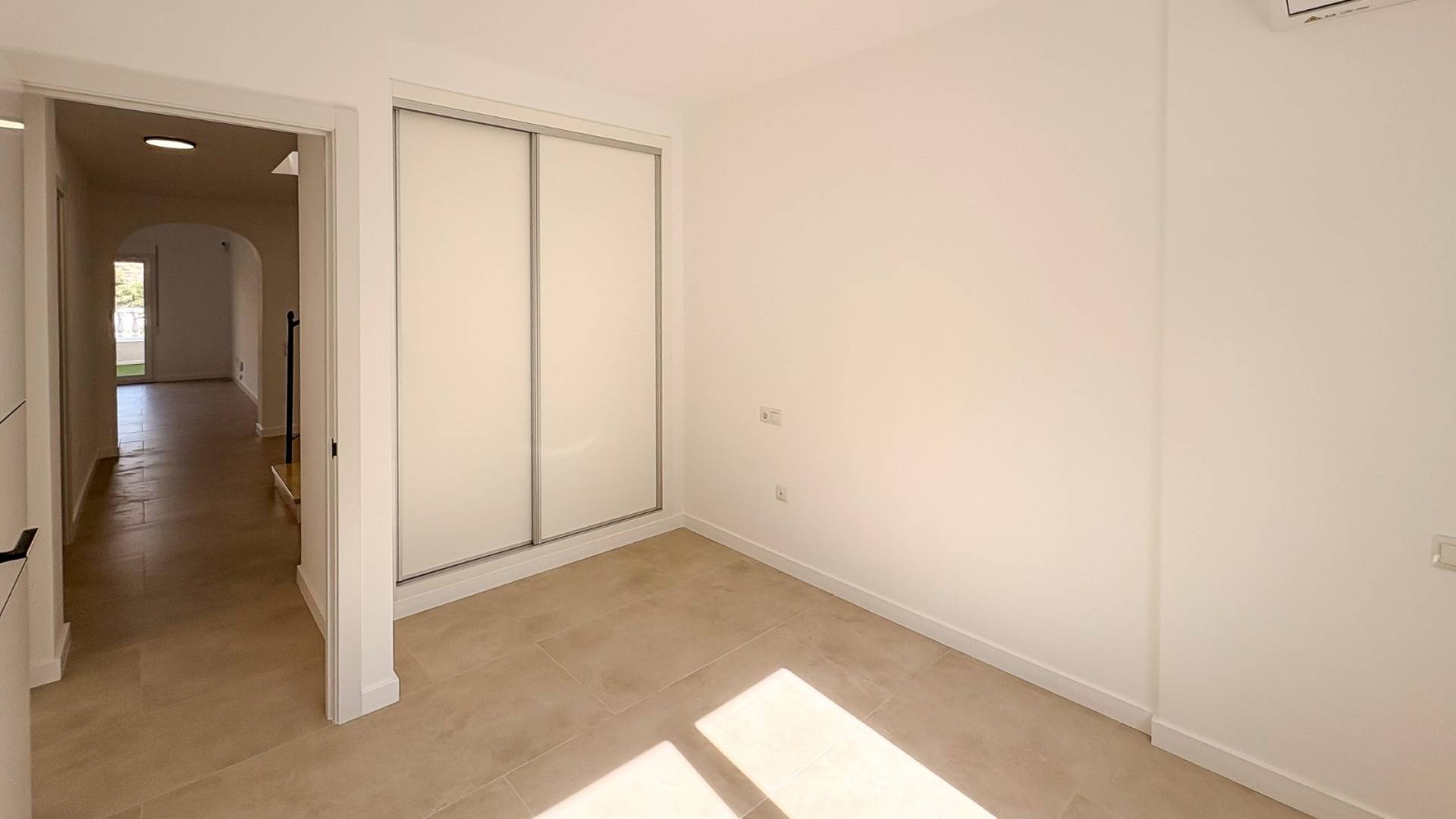 Tweedehands - Halfvrijstaande villa - El Campello - Pueblo Acantilado - Venta Lanuza