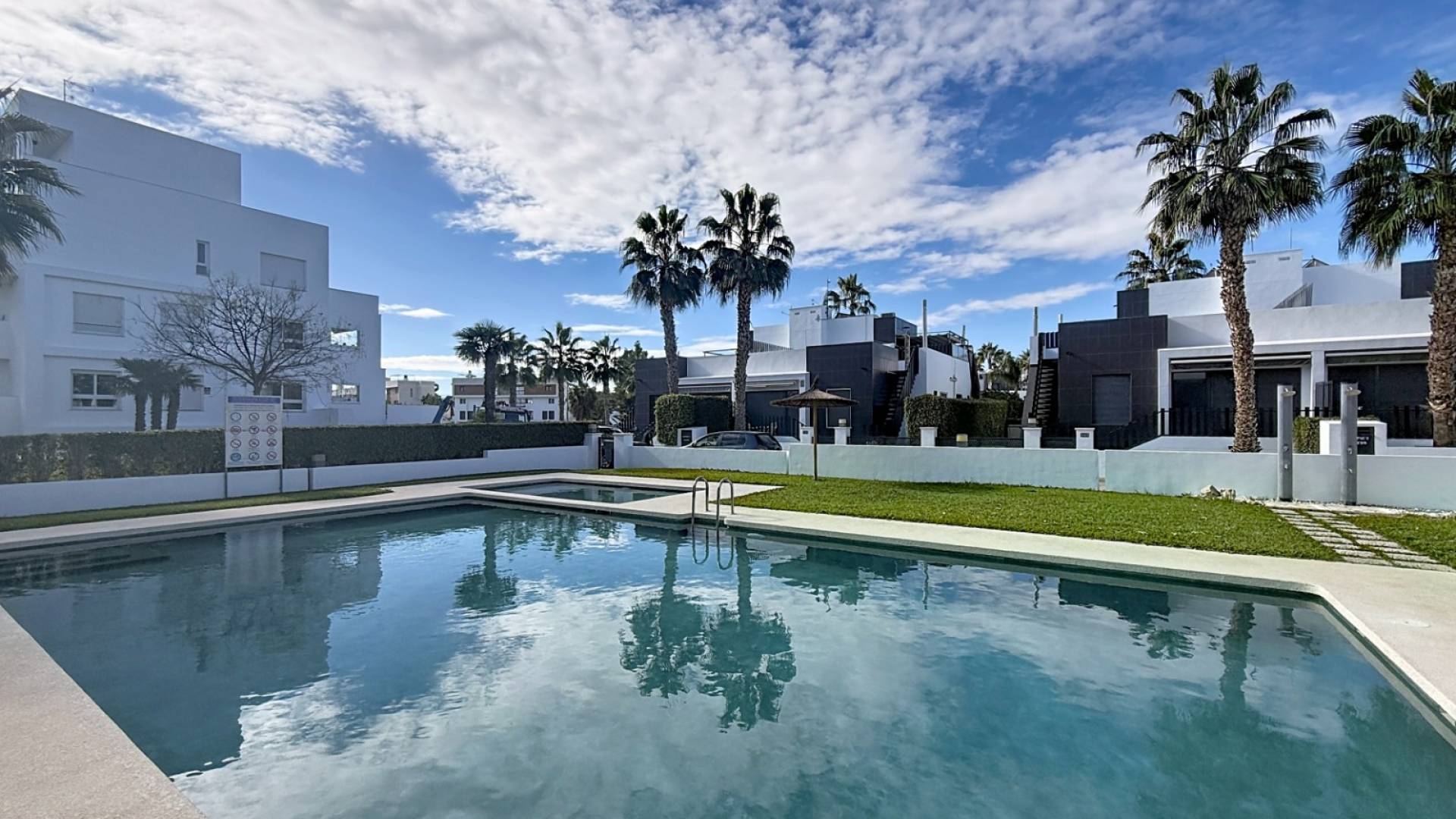 Tweedehands - Halfvrijstaande villa - Orihuela Costa - Villamartín