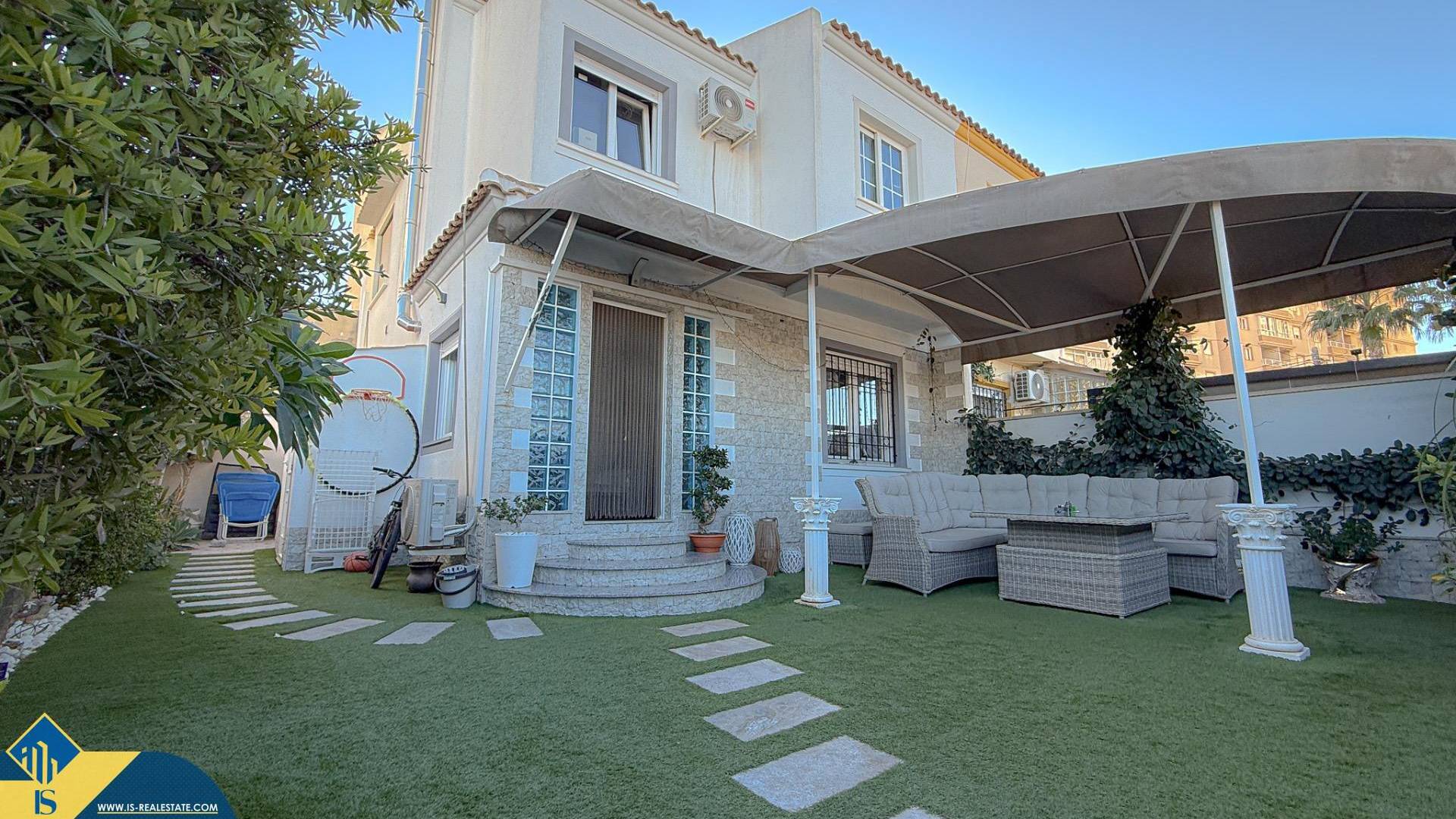 Tweedehands - Halfvrijstaande villa - Torrevieja - Aguas Nuevas