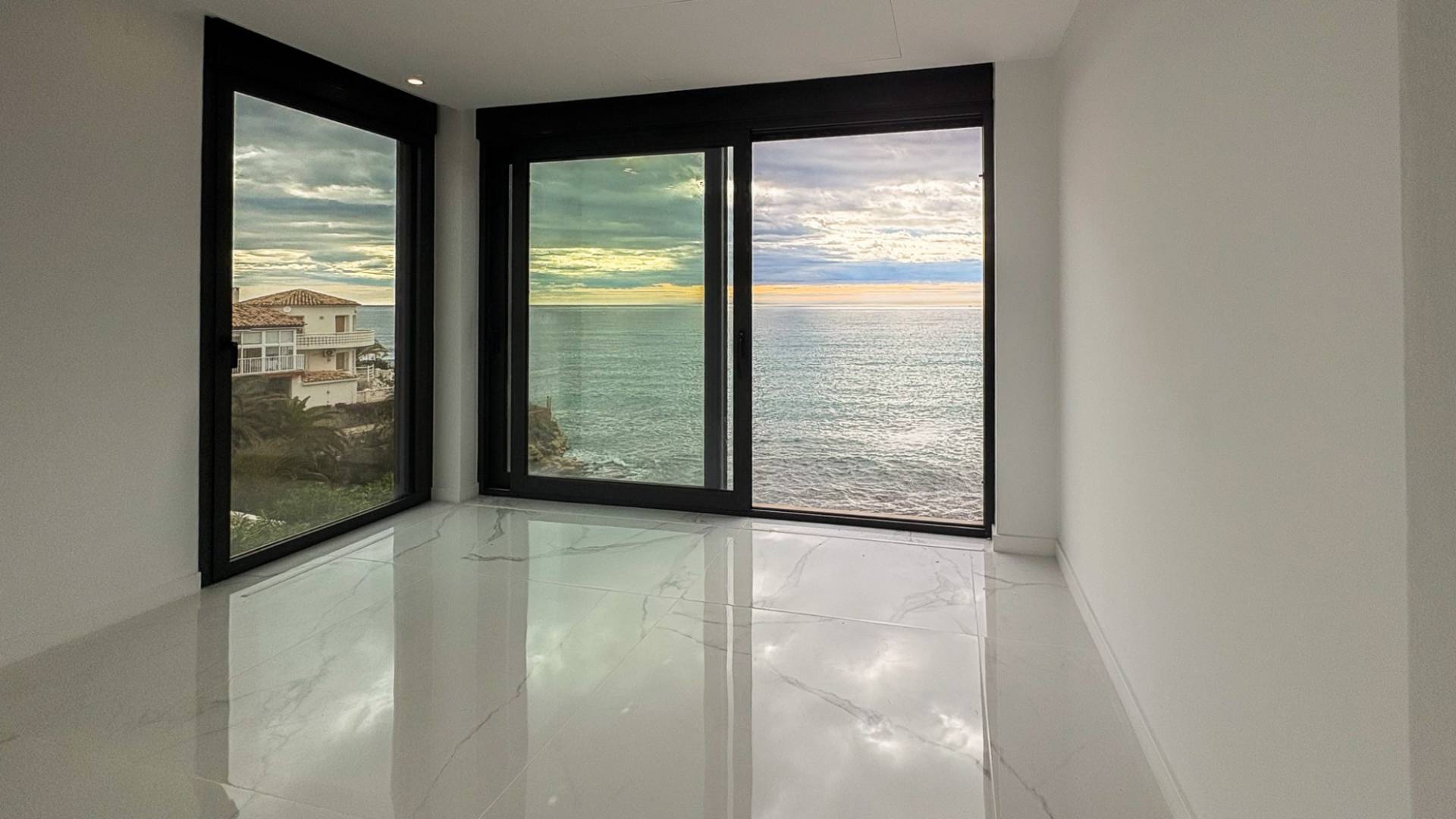 Tweedehands - Onafhankelijke villa - El Campello - Coveta Fuma