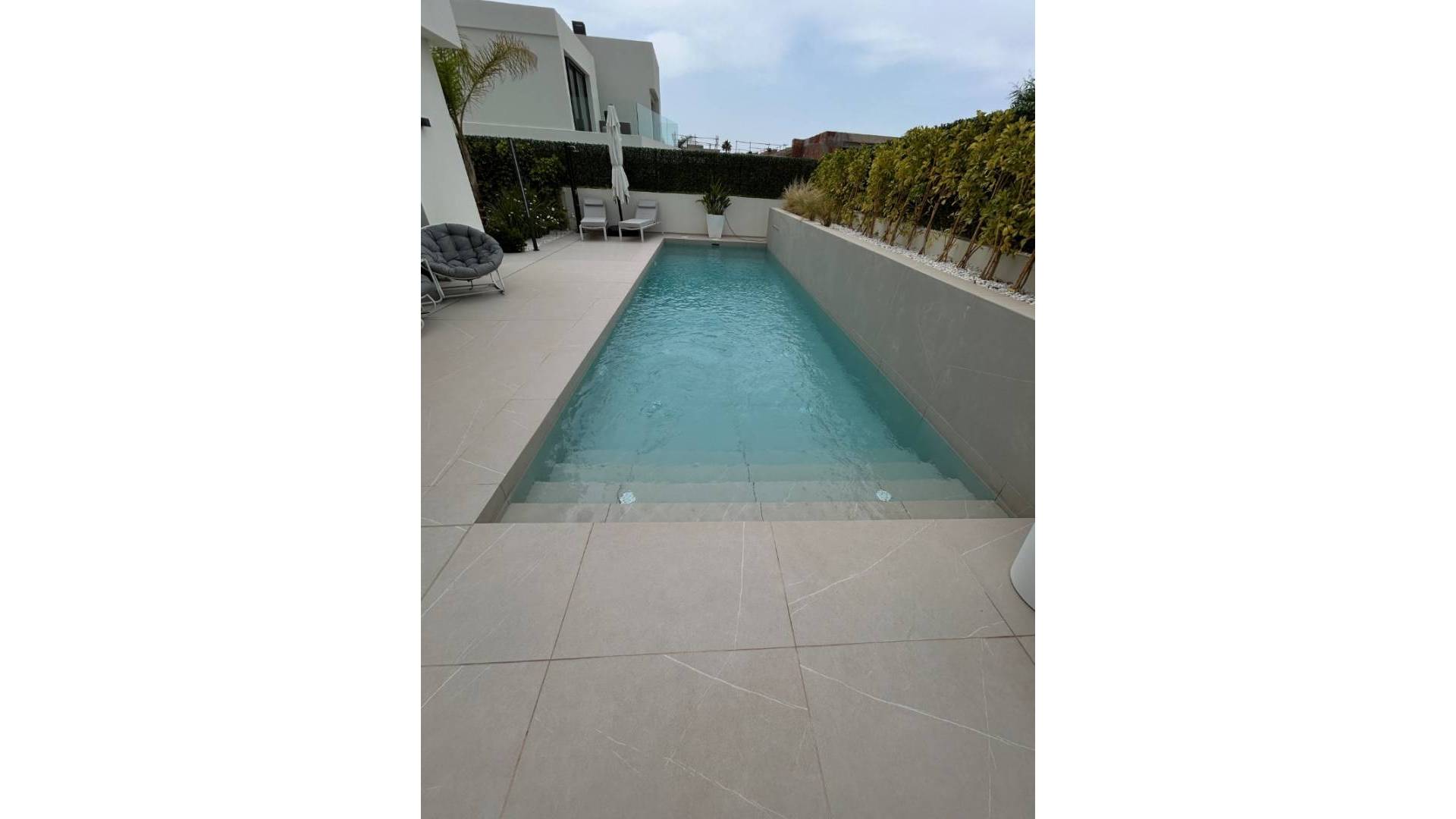 Tweedehands - Onafhankelijke villa - La Nucía