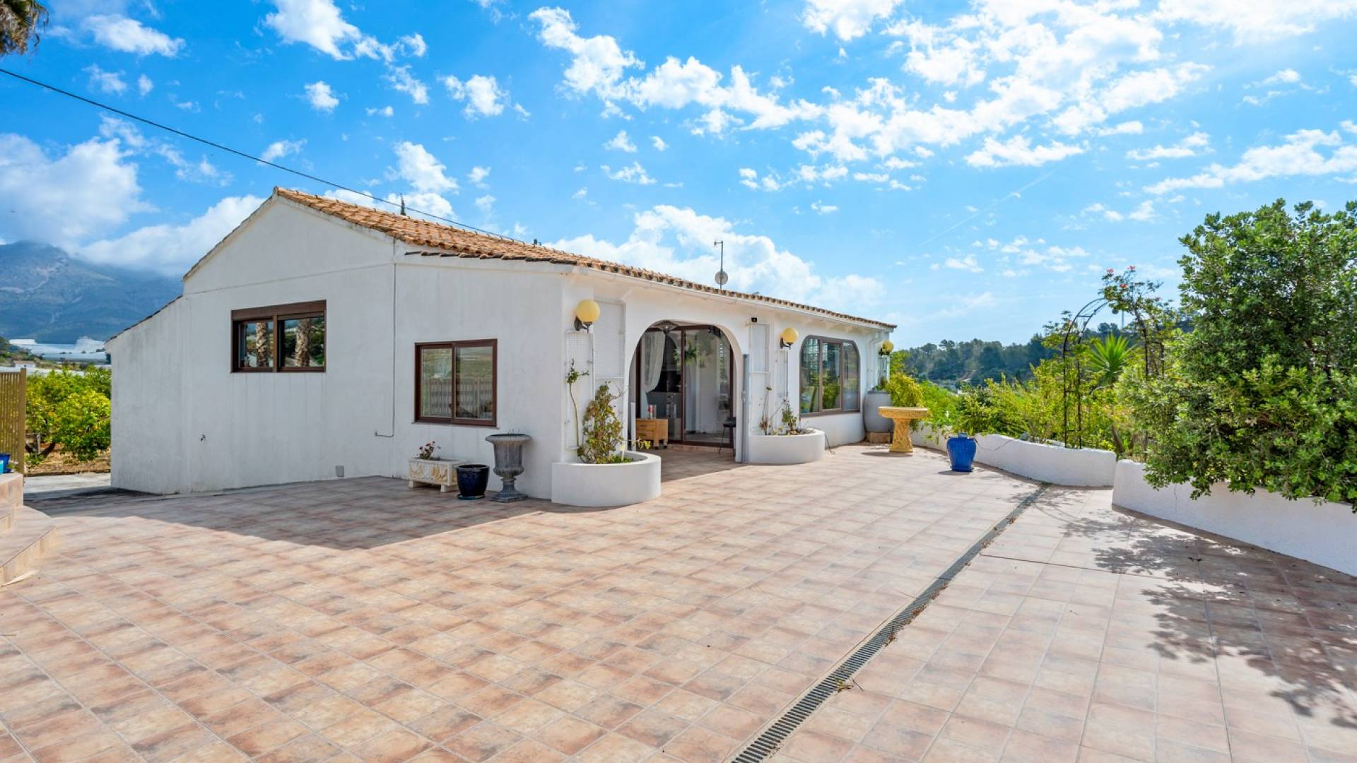 Tweedehands - Onafhankelijke villa - La Nucía