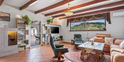 Tweedehands - Onafhankelijke villa - La Nucía