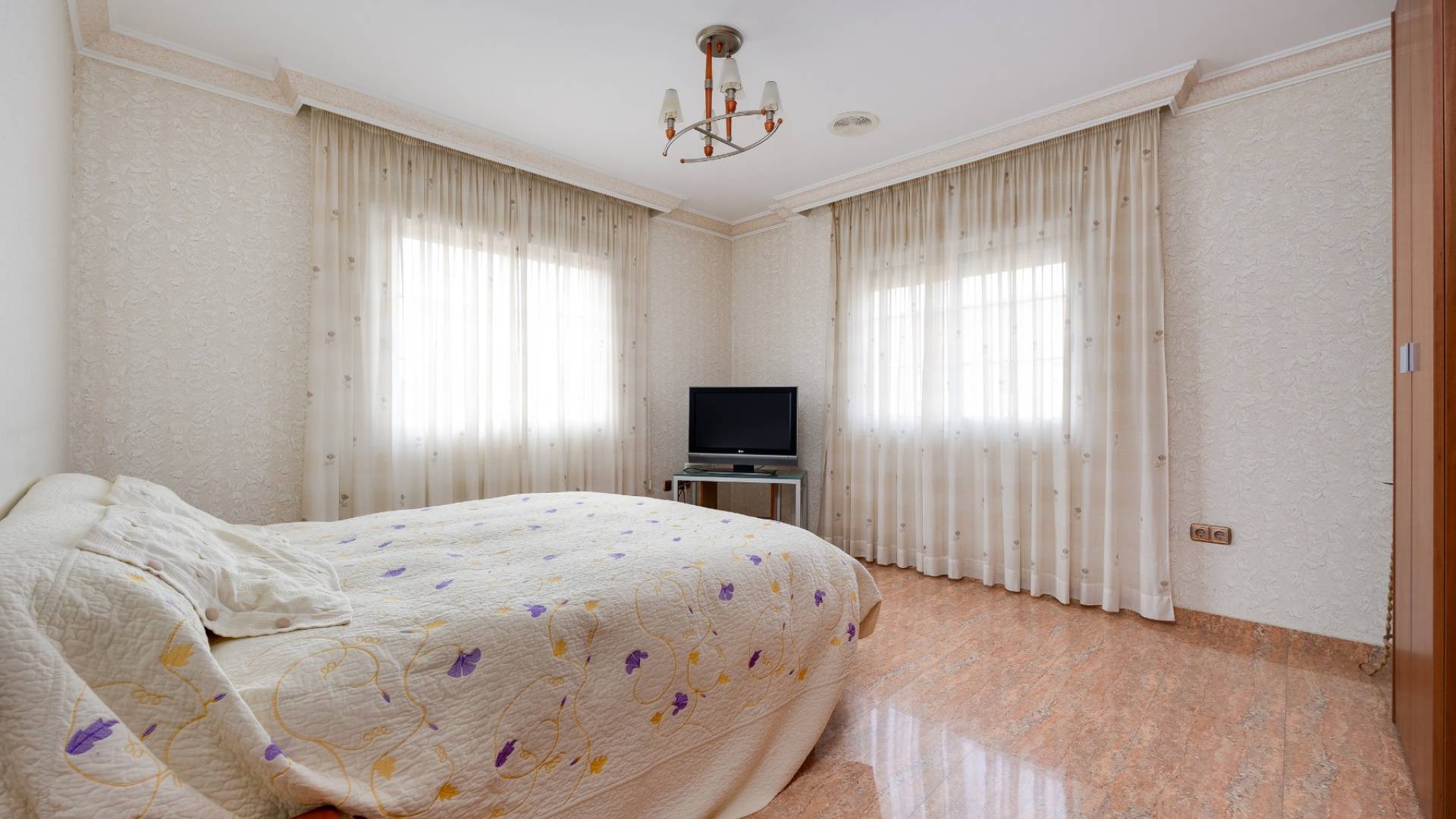 Tweedehands - Onafhankelijke villa - Orihuela