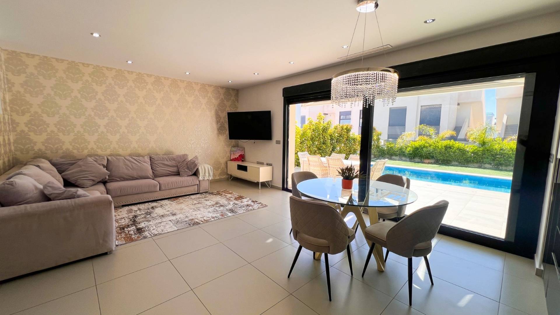 Tweedehands - Onafhankelijke villa - Rojales