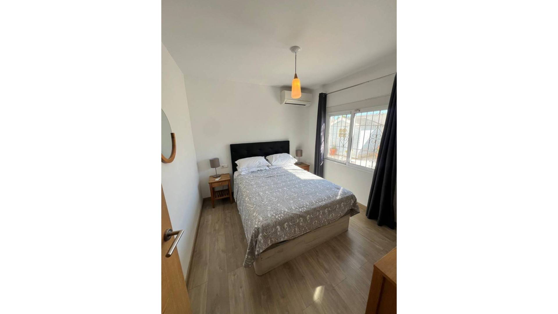 Tweedehands - Onafhankelijke villa - Torrevieja - Nueva Torrevieja