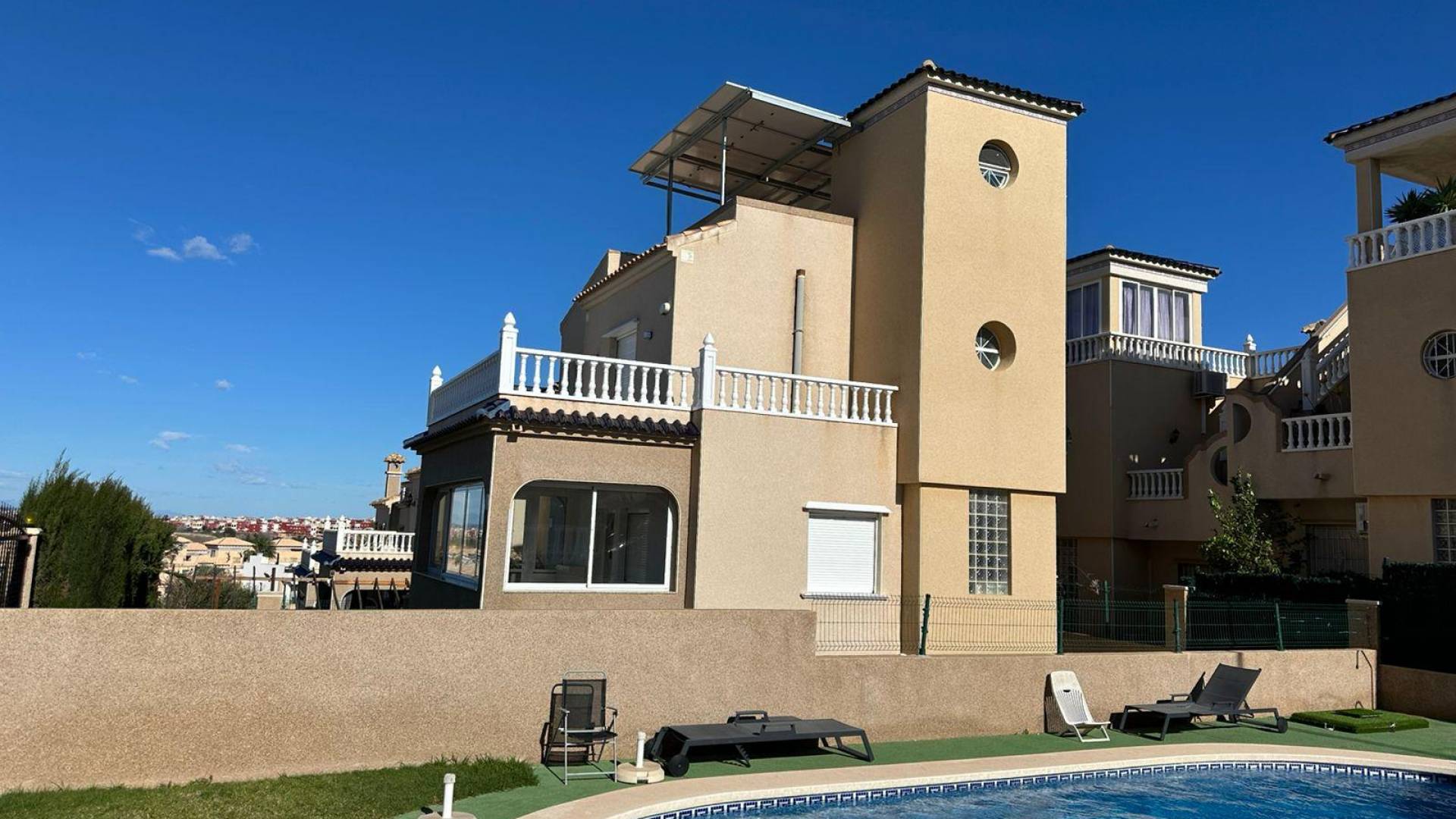 Tweedehands - Onafhankelijke villa - Torrevieja - VILLAMARTIN