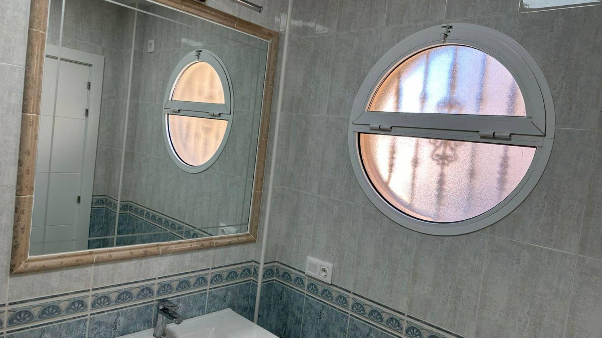 Tweedehands - Onafhankelijke villa - Torrevieja - VILLAMARTIN