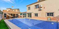 Tweedehands - Onafhankelijke villa - Torrevieja - 
