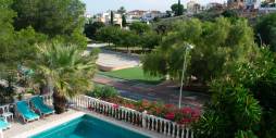 Tweedehands - Onafhankelijke villa - Torrevieja