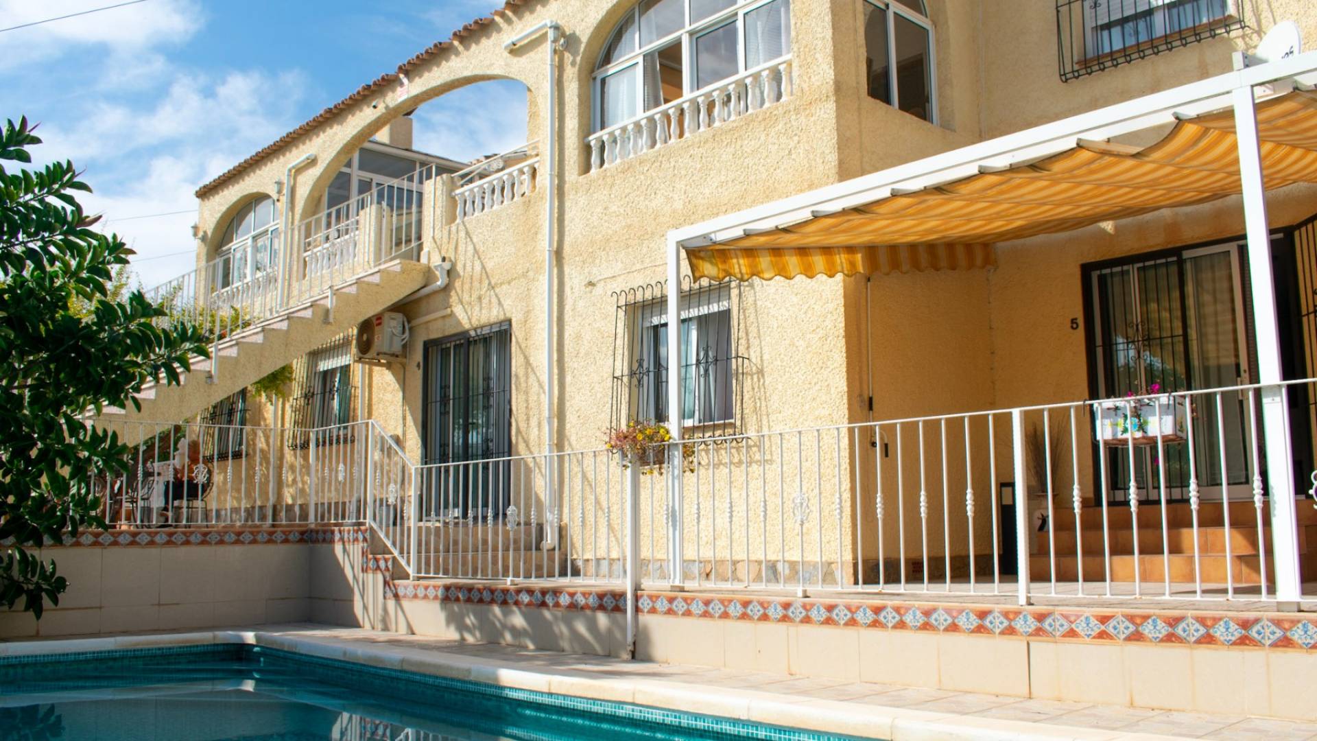 Tweedehands - Onafhankelijke villa - Torrevieja