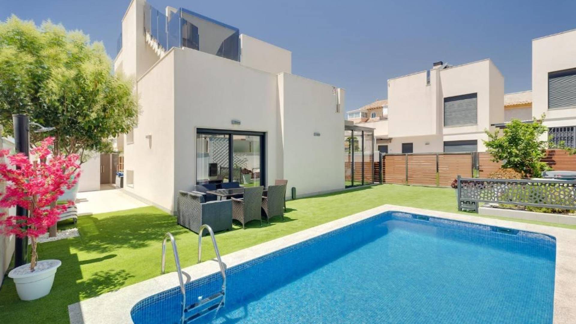 Tweedehands - Onafhankelijke villa - Torrevieja