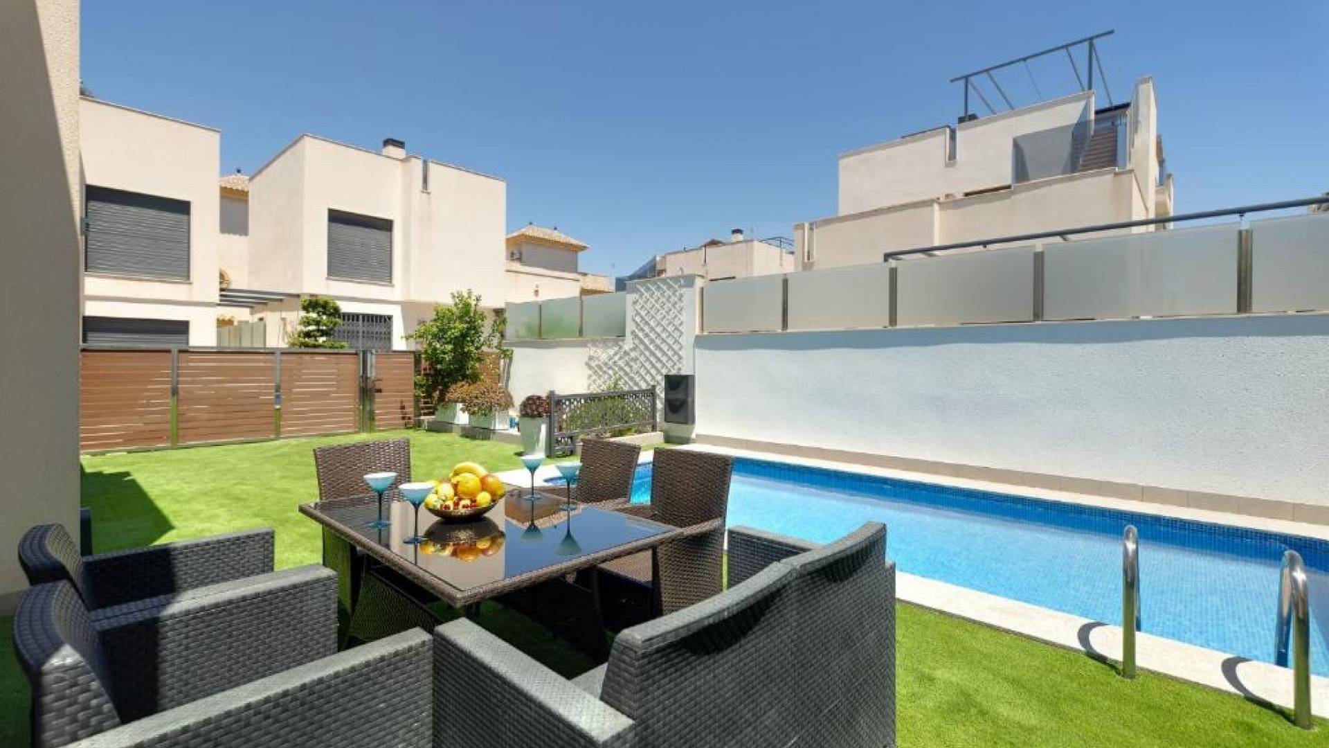 Tweedehands - Onafhankelijke villa - Torrevieja