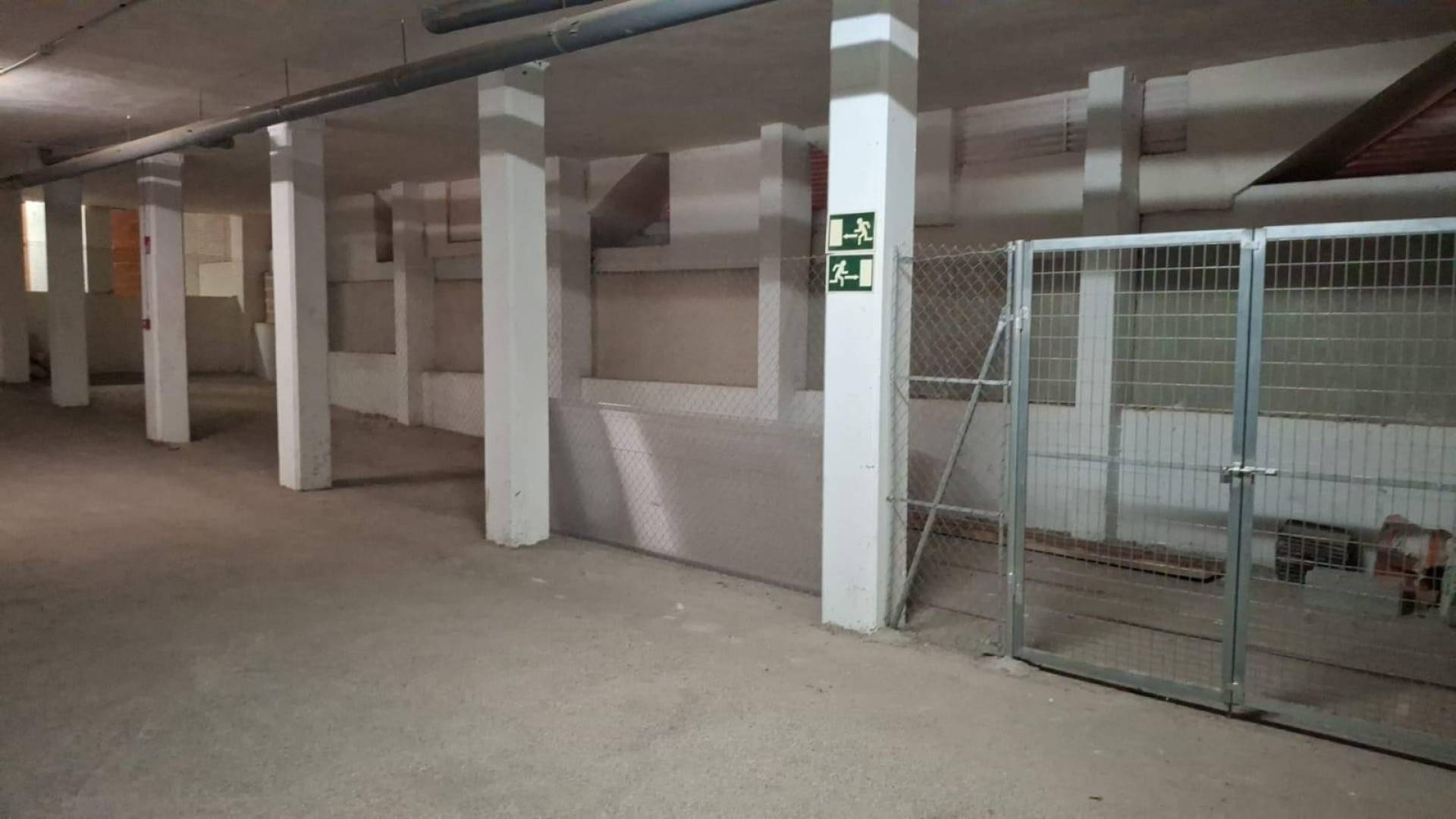 Tweedehands - Parkeerplaats / Garage - Orihuela Costa - Los Almendros-La Florida