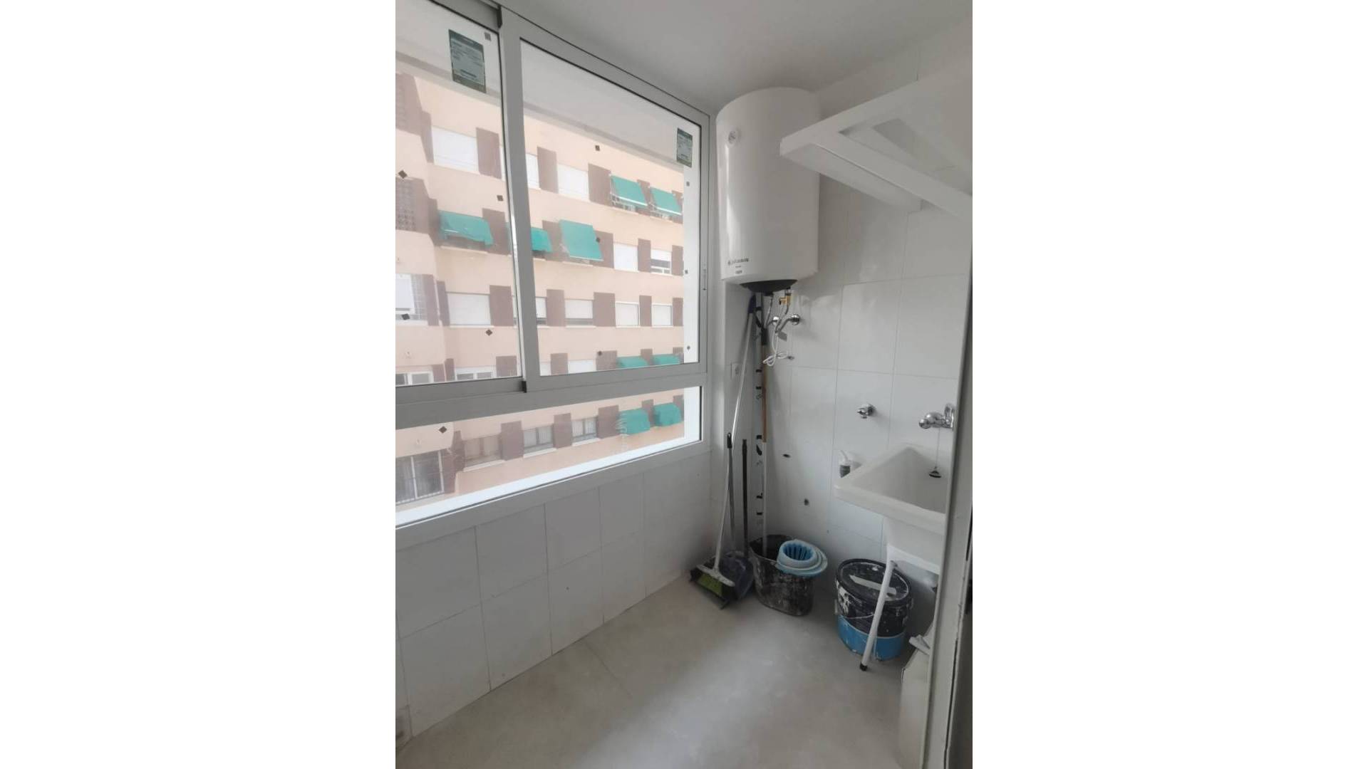 Tweedehands - Penthouse - La Mata