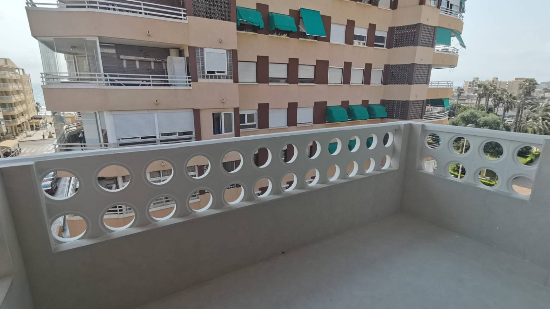 Tweedehands - Penthouse - La Mata