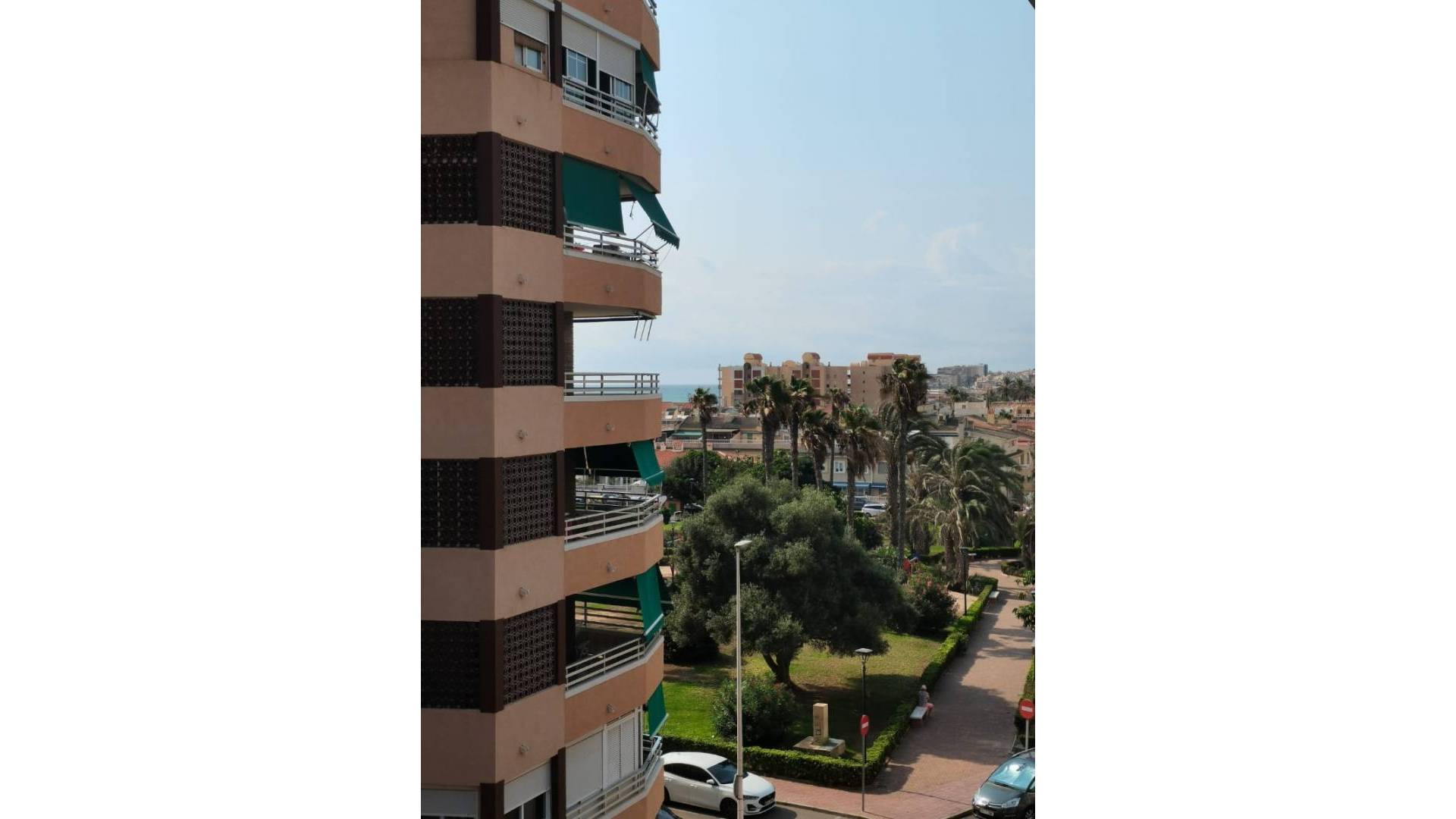 Tweedehands - Penthouse - La Mata