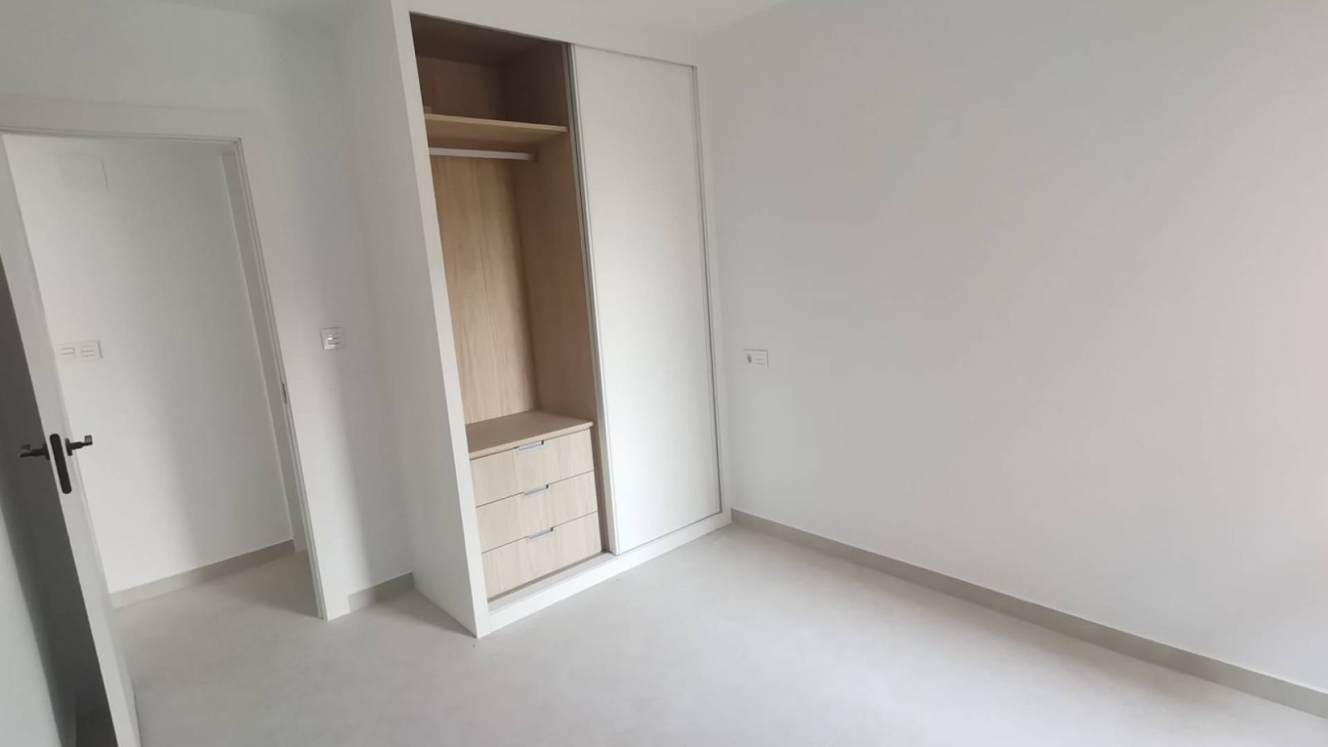 Tweedehands - Penthouse - La Mata
