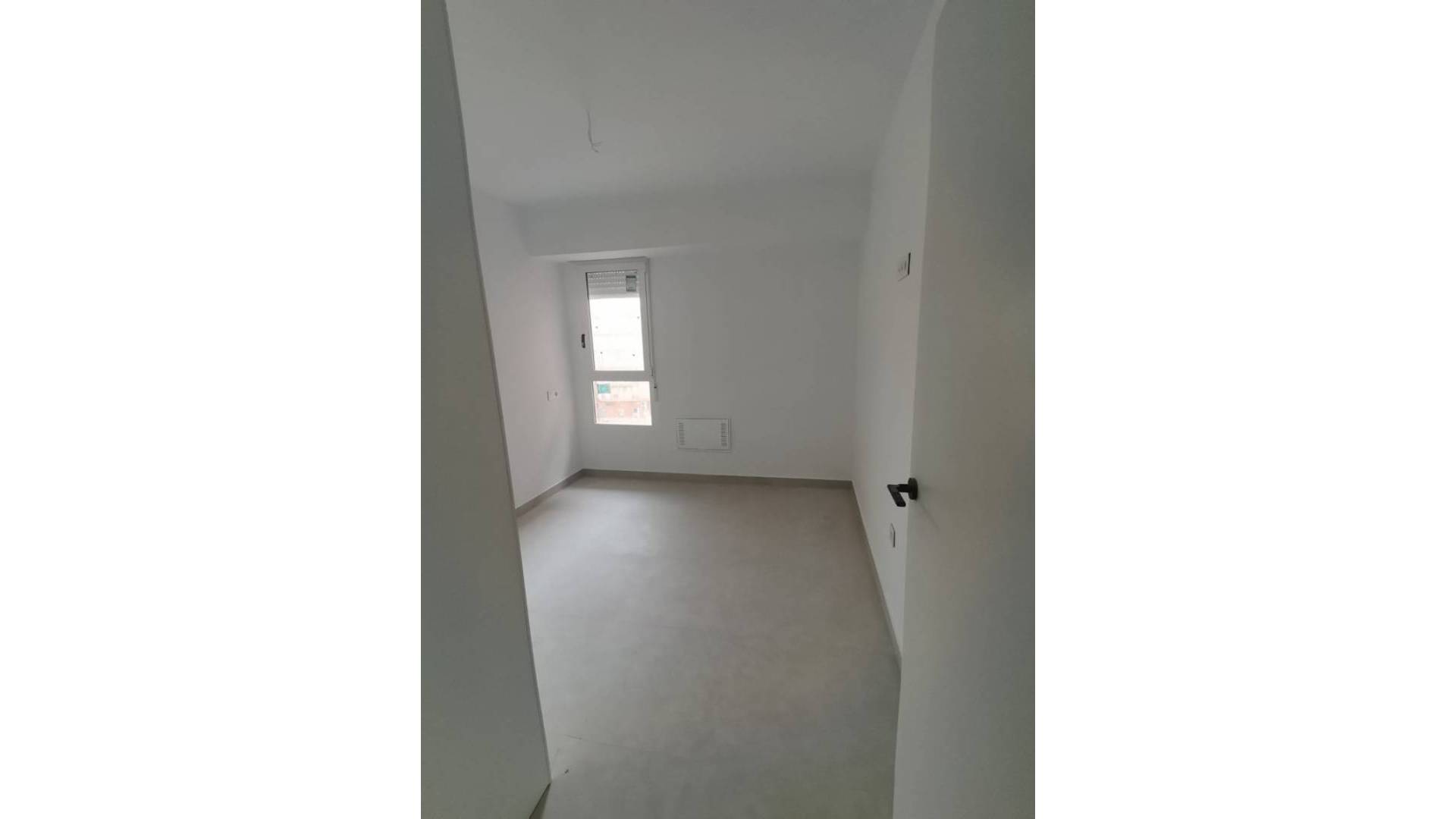 Tweedehands - Penthouse - La Mata