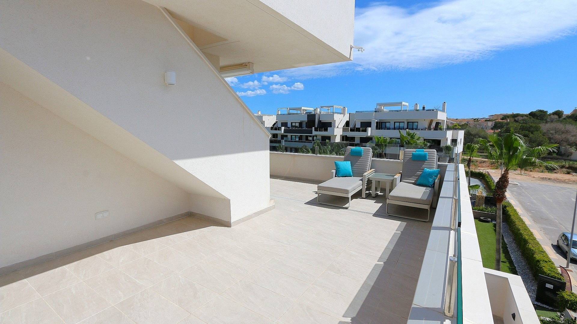 Tweedehands - Penthouse - Los Altos