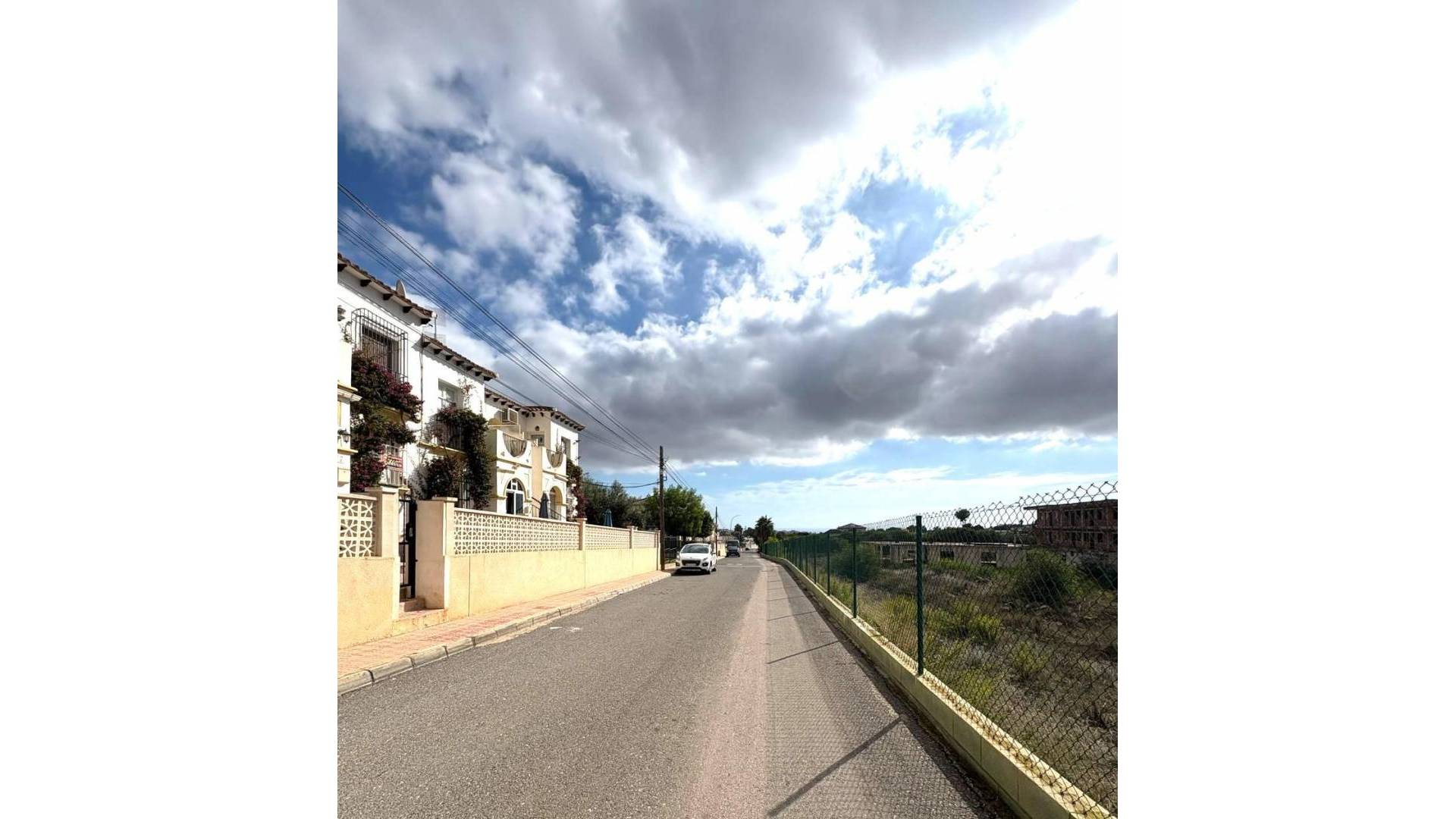 Tweedehands - Townhouse - San Miguel de Salinas - LAS FILIPINAS