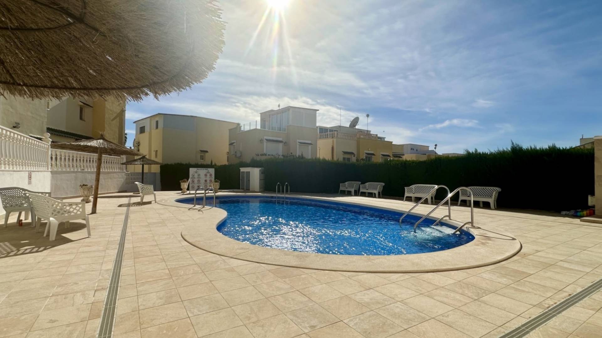 Tweedehands - Villa / Half vrijstaand - Orihuela Costa - Los Altos