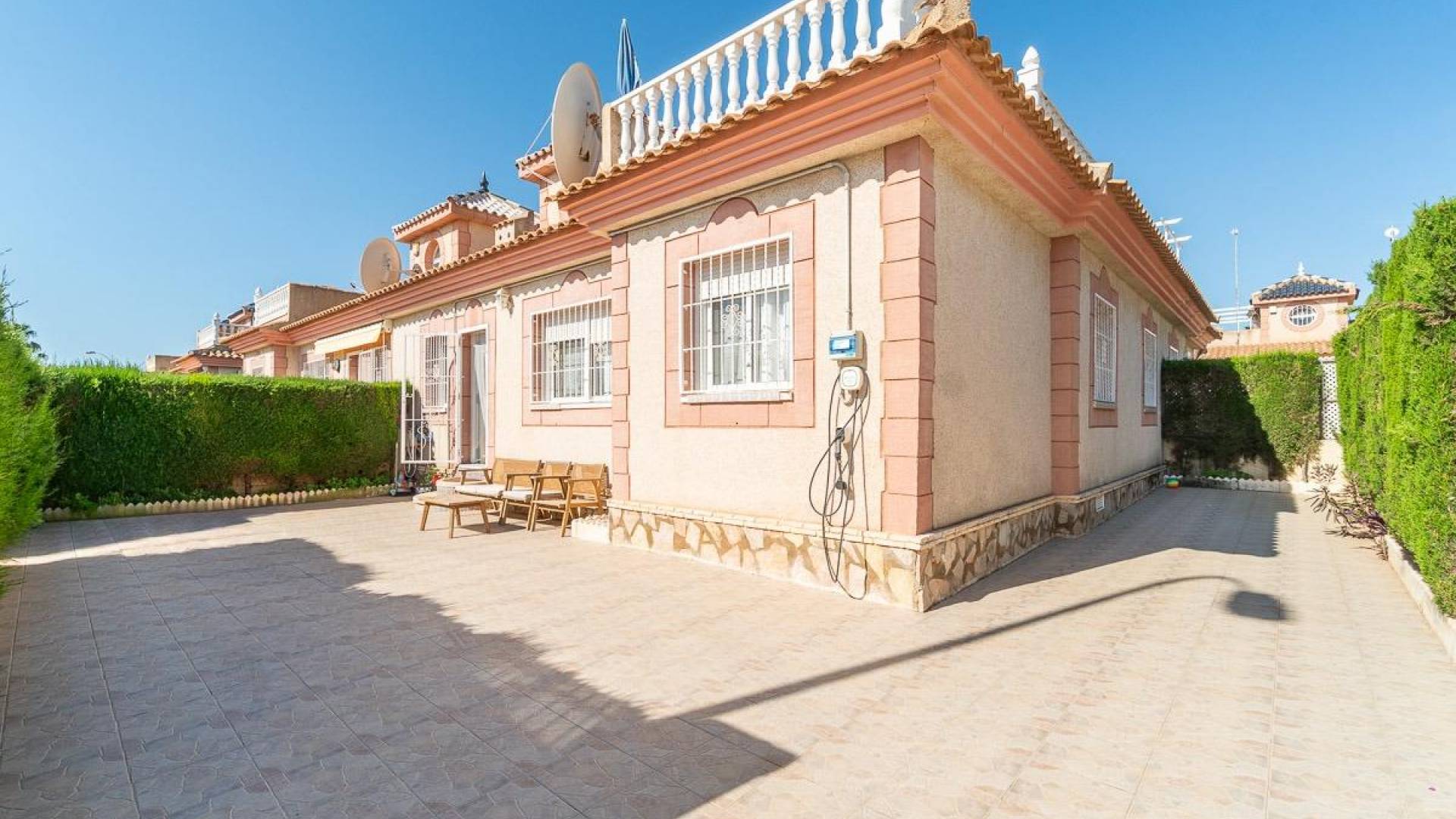 Tweedehands - Villa / Half vrijstaand - Orihuela Costa - Punta Prima
