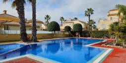 Tweedehands - Villa / Half vrijstaand - Orihuela Costa - Villamartín