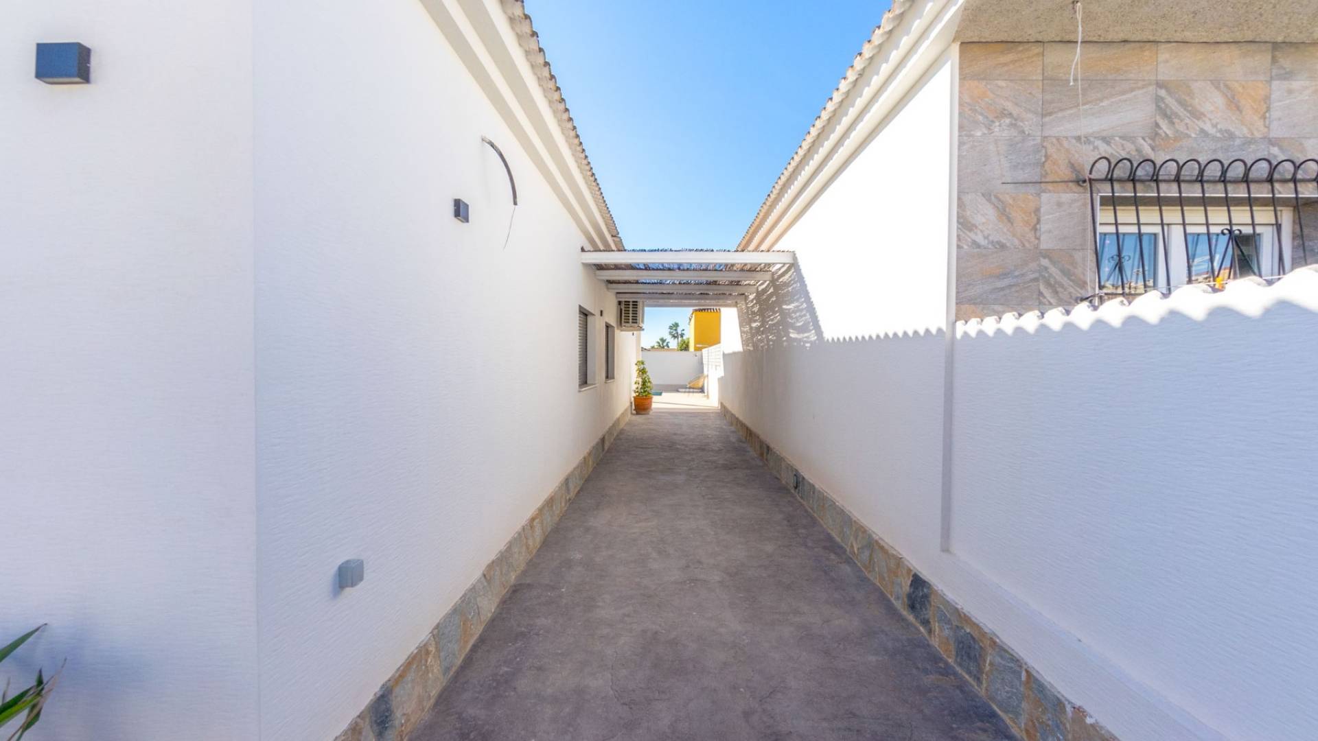 Tweedehands - Villa - Vrijstaand - Torrevieja - 