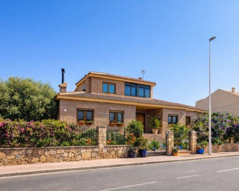 Unabhängige Villa · Gebraucht · Torrevieja · La Mata